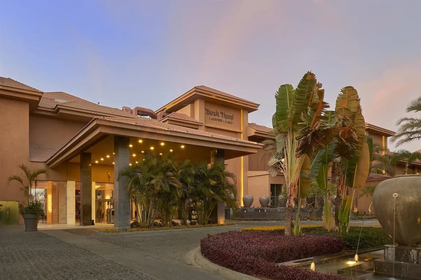 Dusit Thani LakeView Cairo