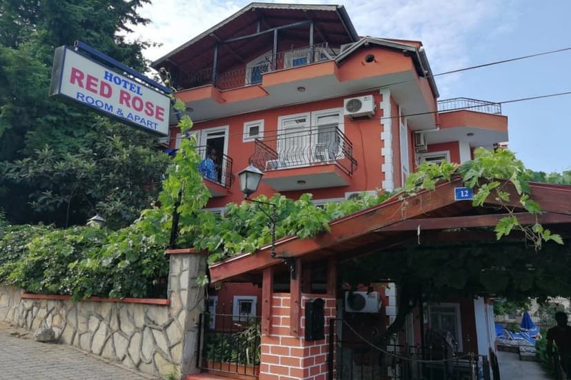 Red Rose Hotel