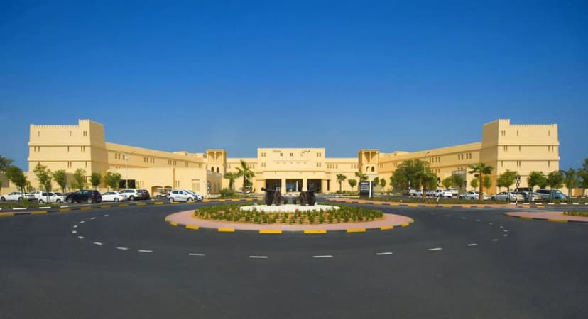 Курортный отель Sofitel Al Hamra Beach Resort