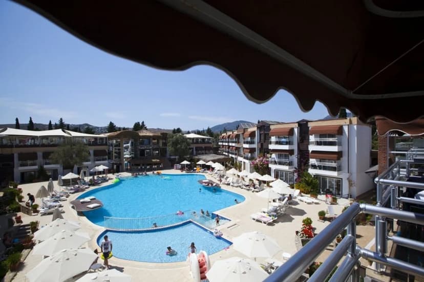 Risa Hotel