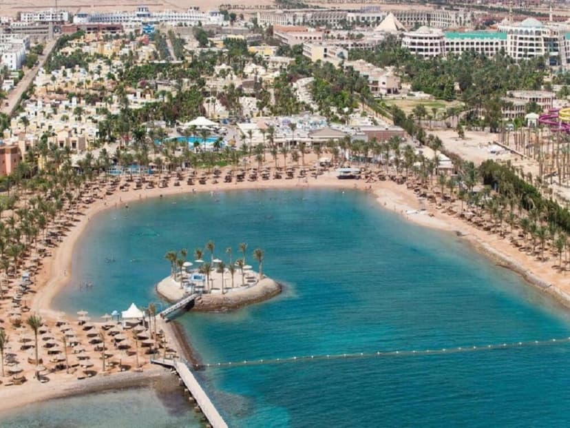 Hostgool Beach Chalets Mirage Bay Resort & Aqua Park