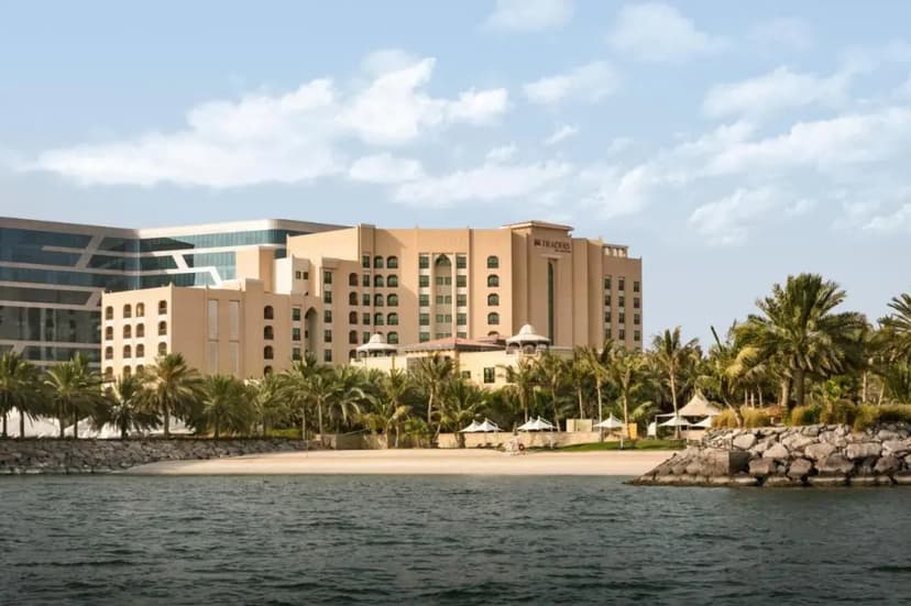 Traders Hotel, Qaryat Al Beri