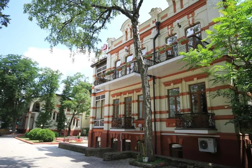 Шаляпинъ (Кисловодск)