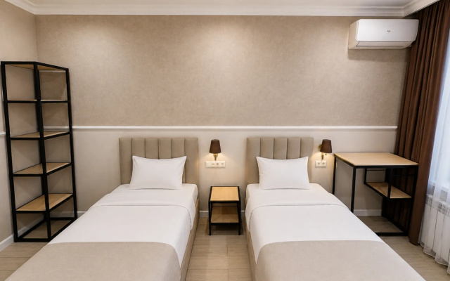 Отель Aqua Hotel Bishkek