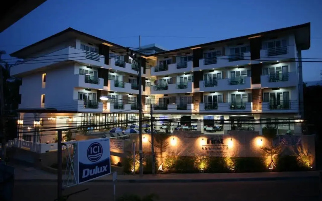 First Residence Hotel