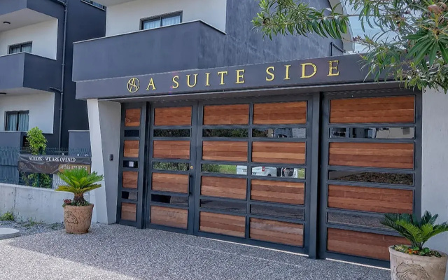 A Suite Side