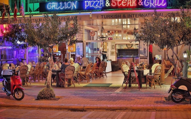 Gallion Hotel