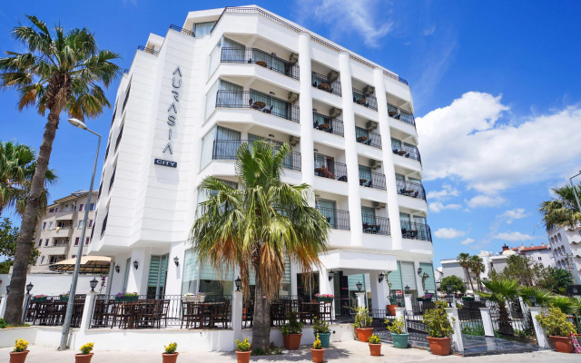Aurasia SeaSide Hotel