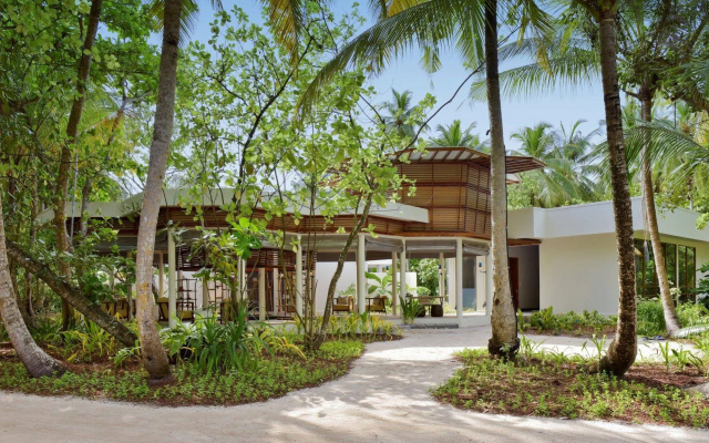Отель Niva Dhigali Maldives