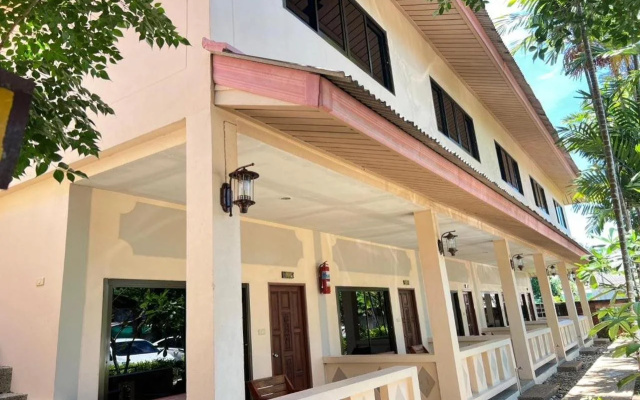 Diamond Beach Resort