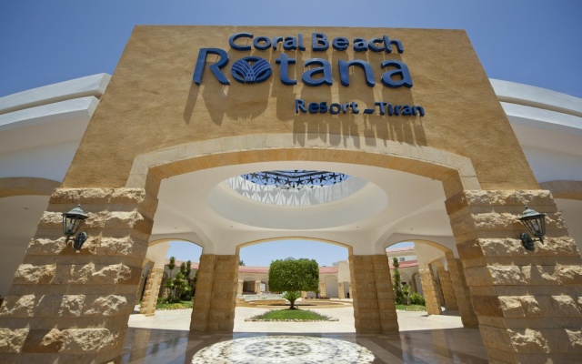Invidia Coral Beach Tiran