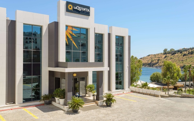 Отель La Quinta By Wyndham Bodrum