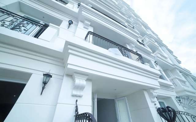 Edele Hotel