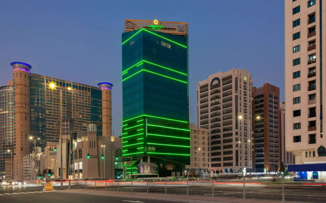 Отель La Quinta by Wyndham Abu Dhabi Al Wahda