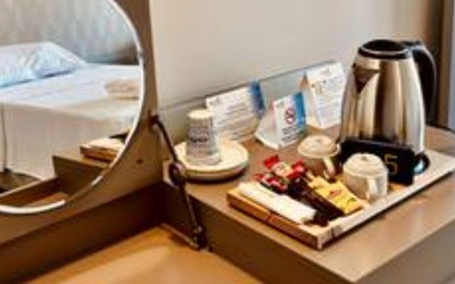 FIFTY5 Suite Hotel