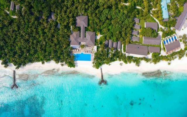 Курортный Отель Fiyavalhu Resort Maldives